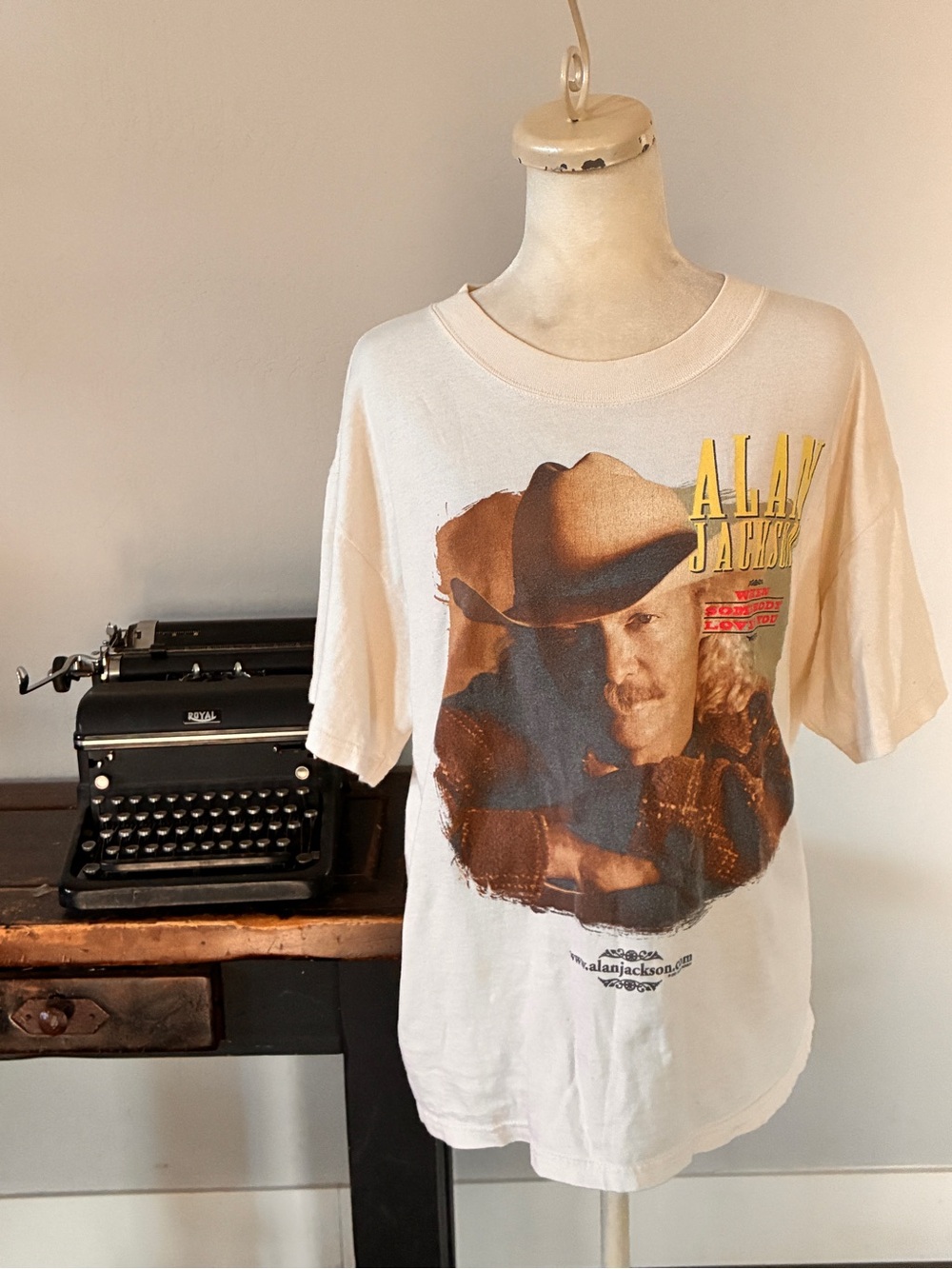 2001 Alan Jackson When Somebody Loves You Album Vintage Tee - Size Large